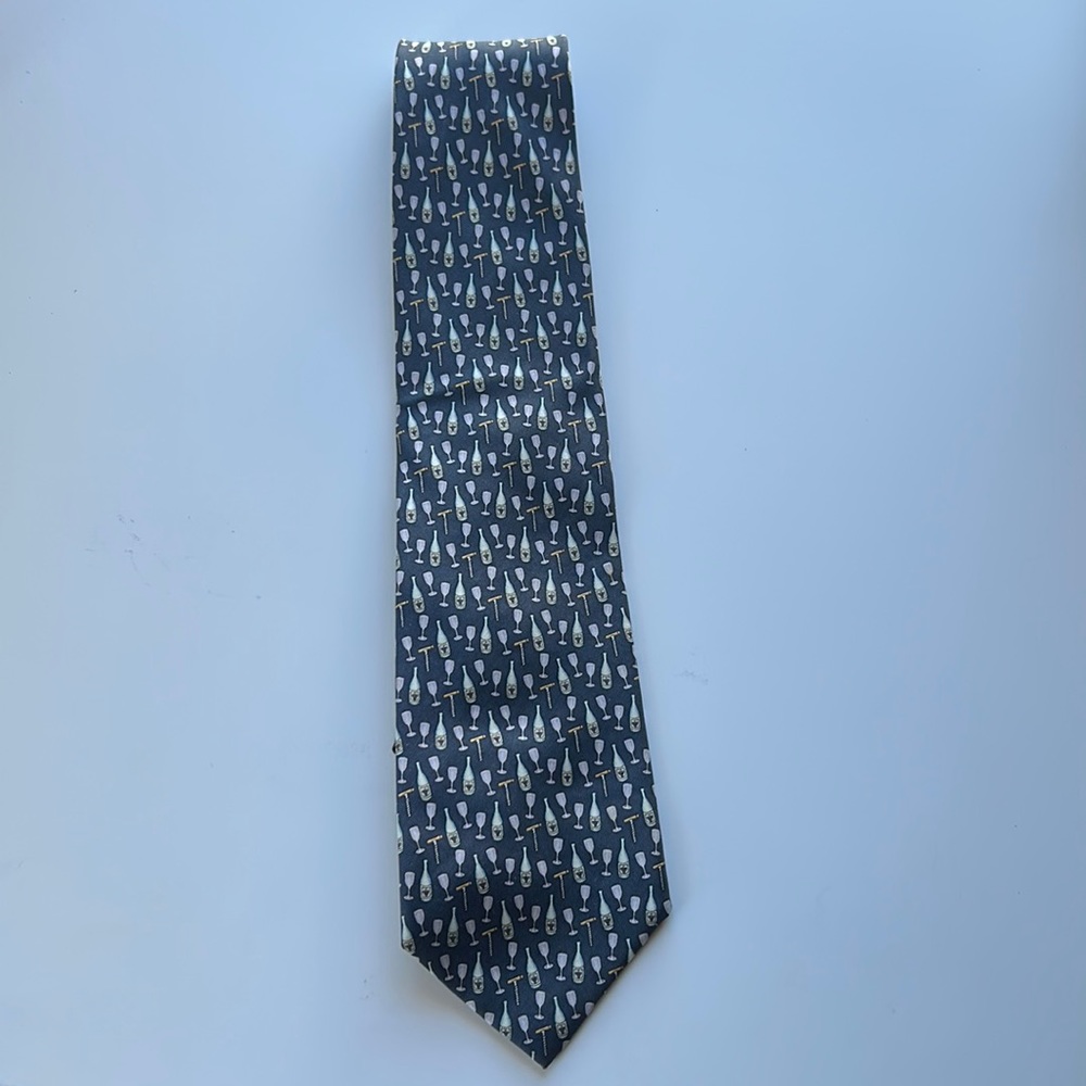 Vineyard Vines Wine Tie 🍷 EUC